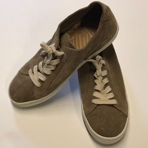 New! Dolce Vita Skate shoes